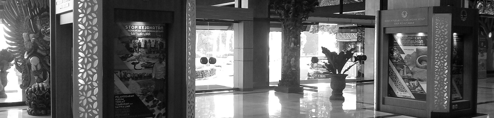 165_0_foto 1 Lobby LH.jpg